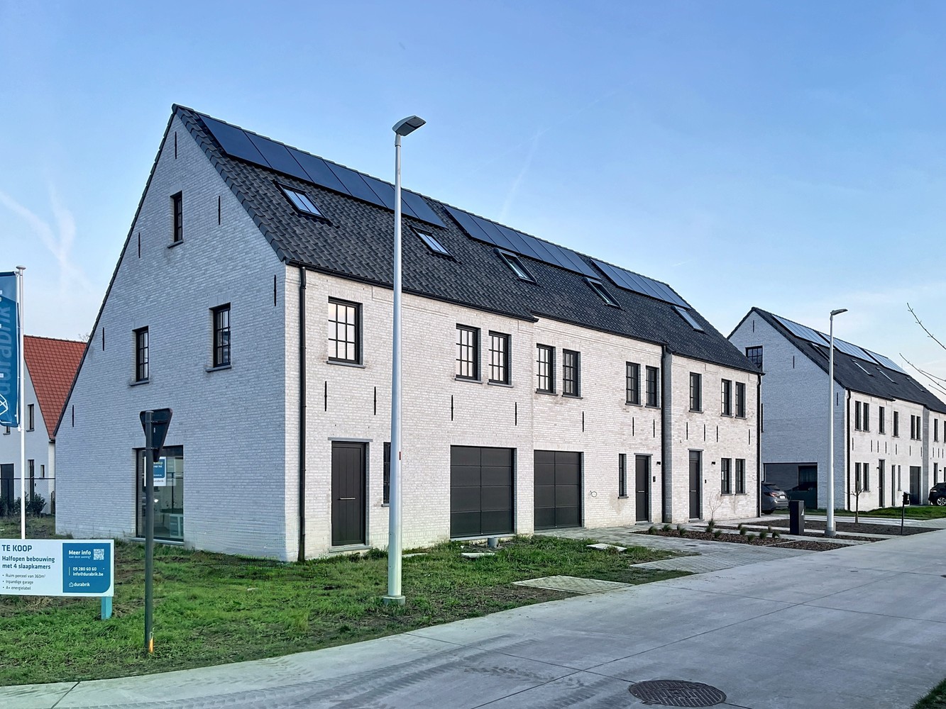 Energiezuinige halfopen met garage en 4 slpks - foto 3