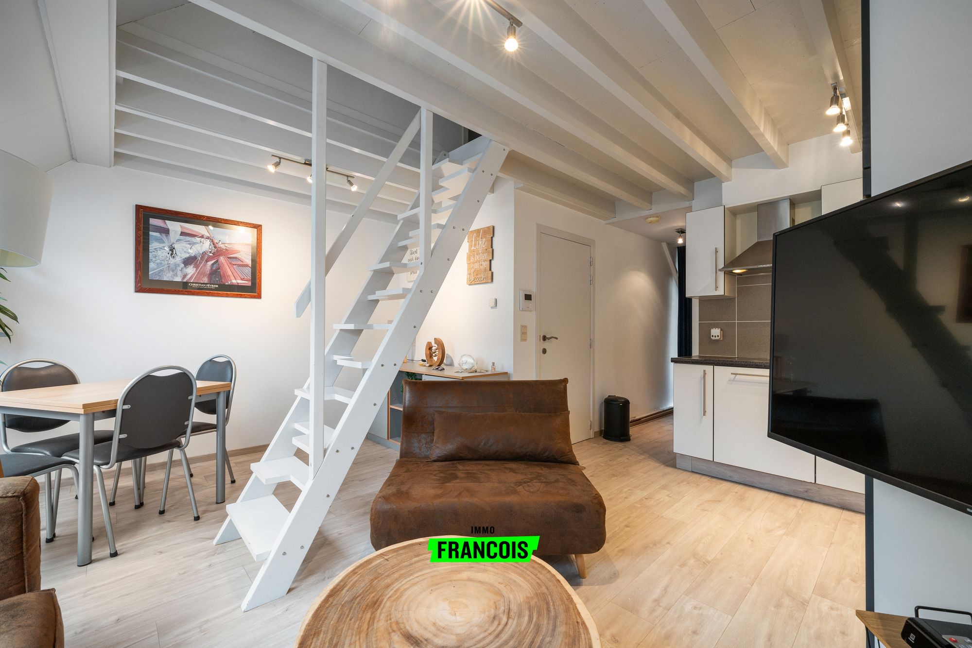 Instapklaar duplex Appartement in Westende met 2 slaapkamers en een groot zonnig terras Te Koop! - foto 1