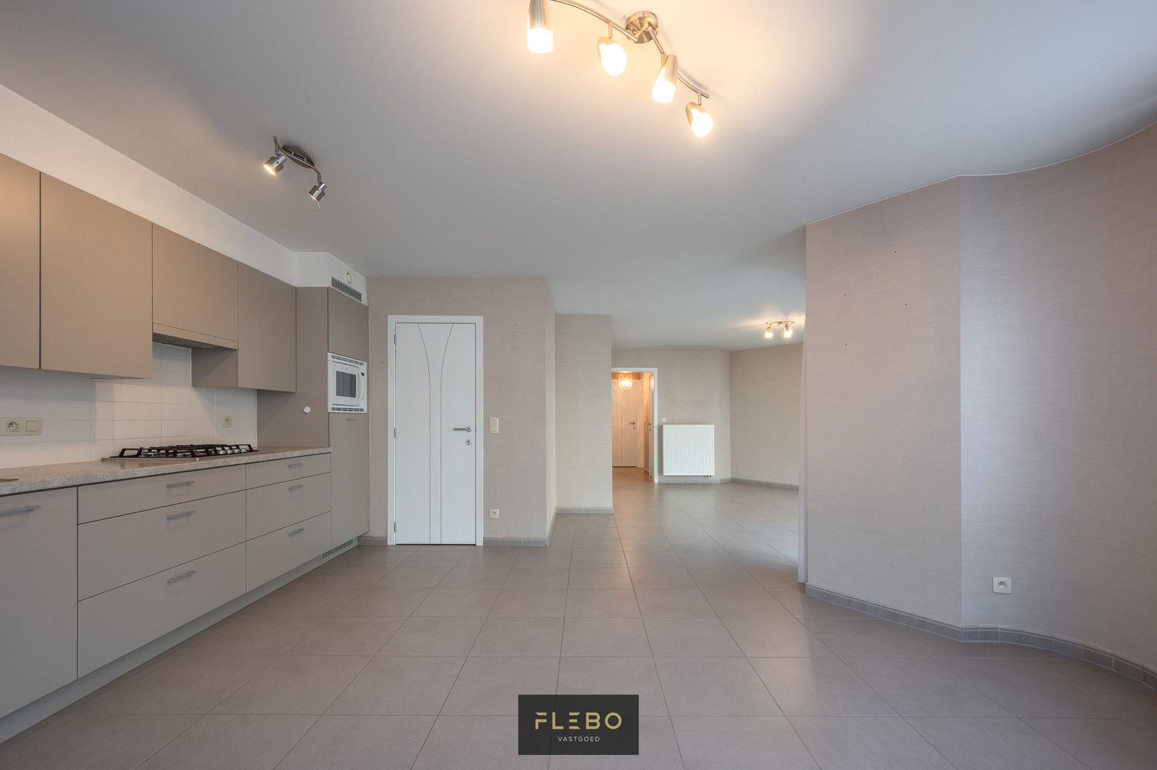 Ruim appartement in centrum Wenduine op wandelafstand van zeedijk en strand - foto 5