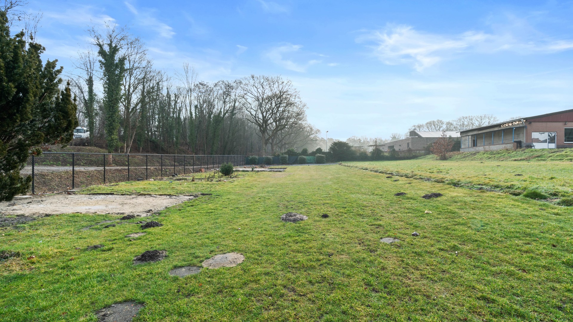 Ruime open bebouwing op een perceel van 16a 25ca te Niel-bij-As - foto 4