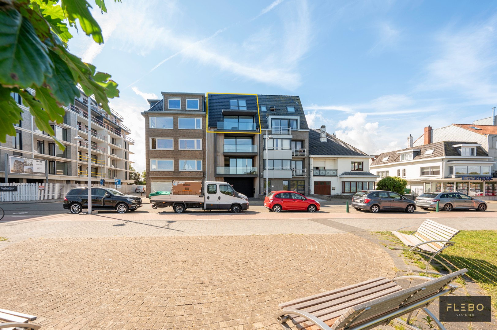 UITERST LUXUEUS NIEUWBOUWAPPARTEMENT MET WIJDS OPEN ZICHT! - foto 2