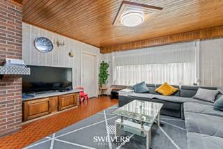 Voor meer info en foto’s, surf naar www.swevers.be – In een rustige straat in Zolder vind je deze verrassend ruime open bebouwing met maar liefst...