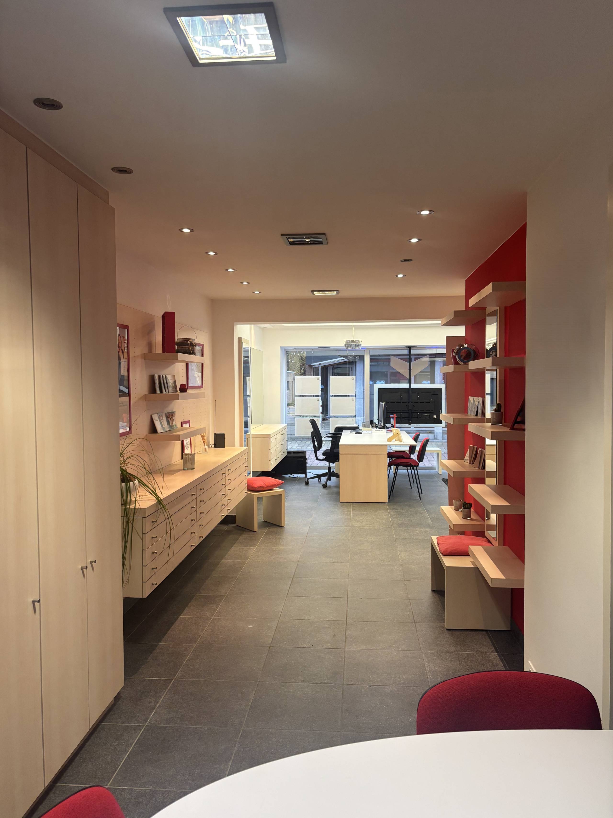 Kantoorruimte/praktijkruimte in hartje Wingene! - foto 3