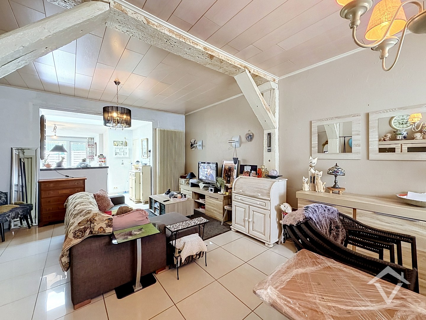 Instapklare woning met twee slaapkamers en terrastuin op één uiterst centrale ligging te Roeselare - foto 5
