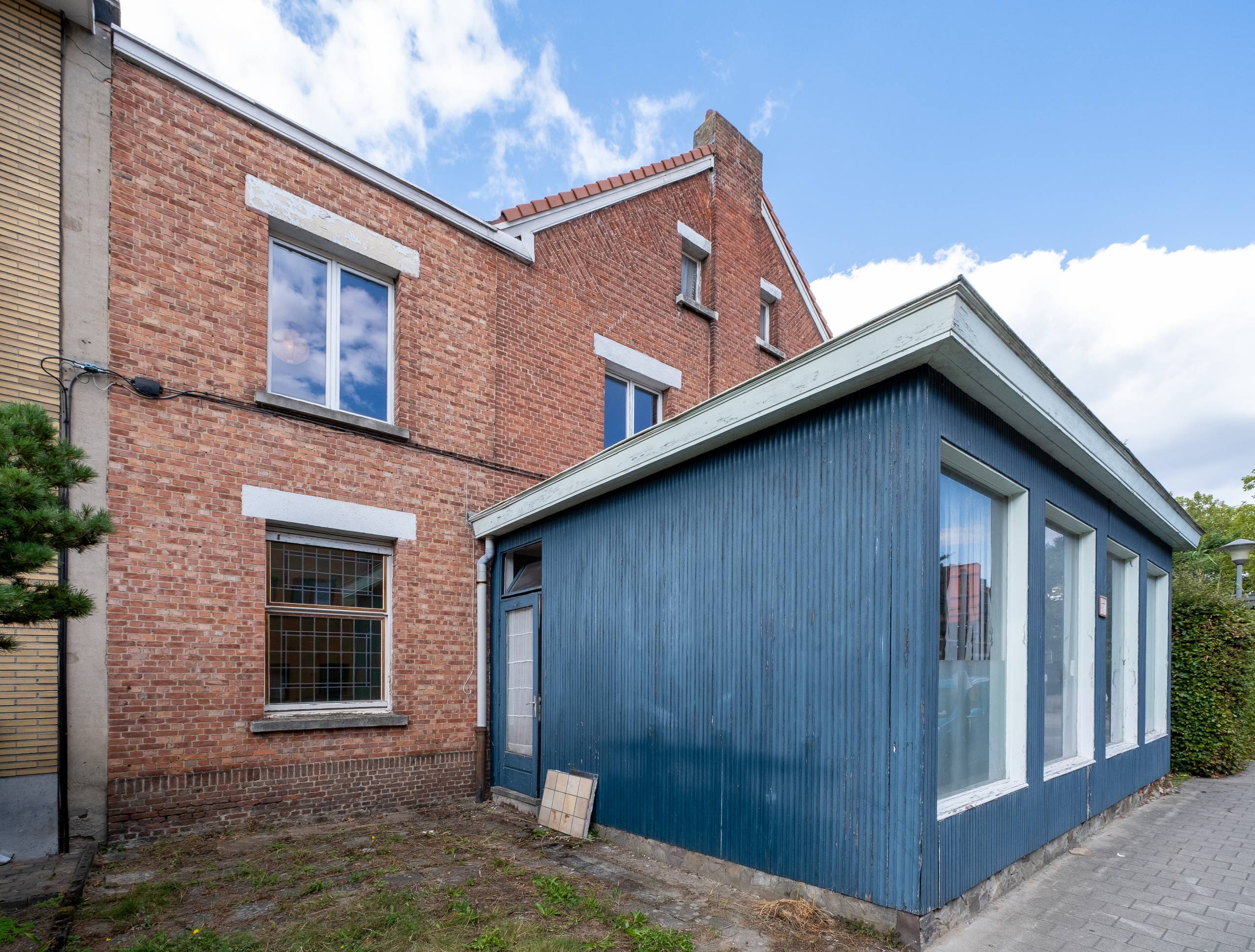 Te renoveren woonhuis en handelspand met veel mogelijkheden! - foto 3