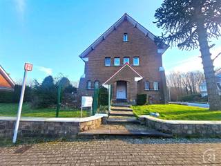 Doe een bod vanaf 499 000 EUROntdek deze prachtige 3-gevelwoning in Groot-Bijgaarden, volledig gerenoveerd in 2021: driedubbele beglazing op...