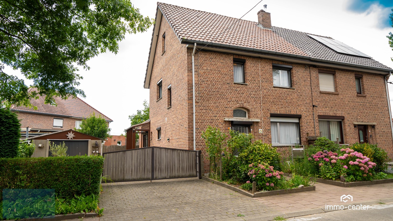 Maison à vendre à Genk avec 5 chambres - photo 1