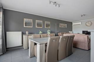 In de Jozef Wauterslaan 88 te Niel bevindt zich dit verzorgd en energiezuinig appartement op de eerste verdieping. Het gebouw beschikt over een...