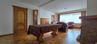 Voor een afspraak bel KIM 0473 72 33 62Appartement met 2 slaapkamers op de eerste verdieping in het centrum van Lummen met zijn horeca, supermarkten,...