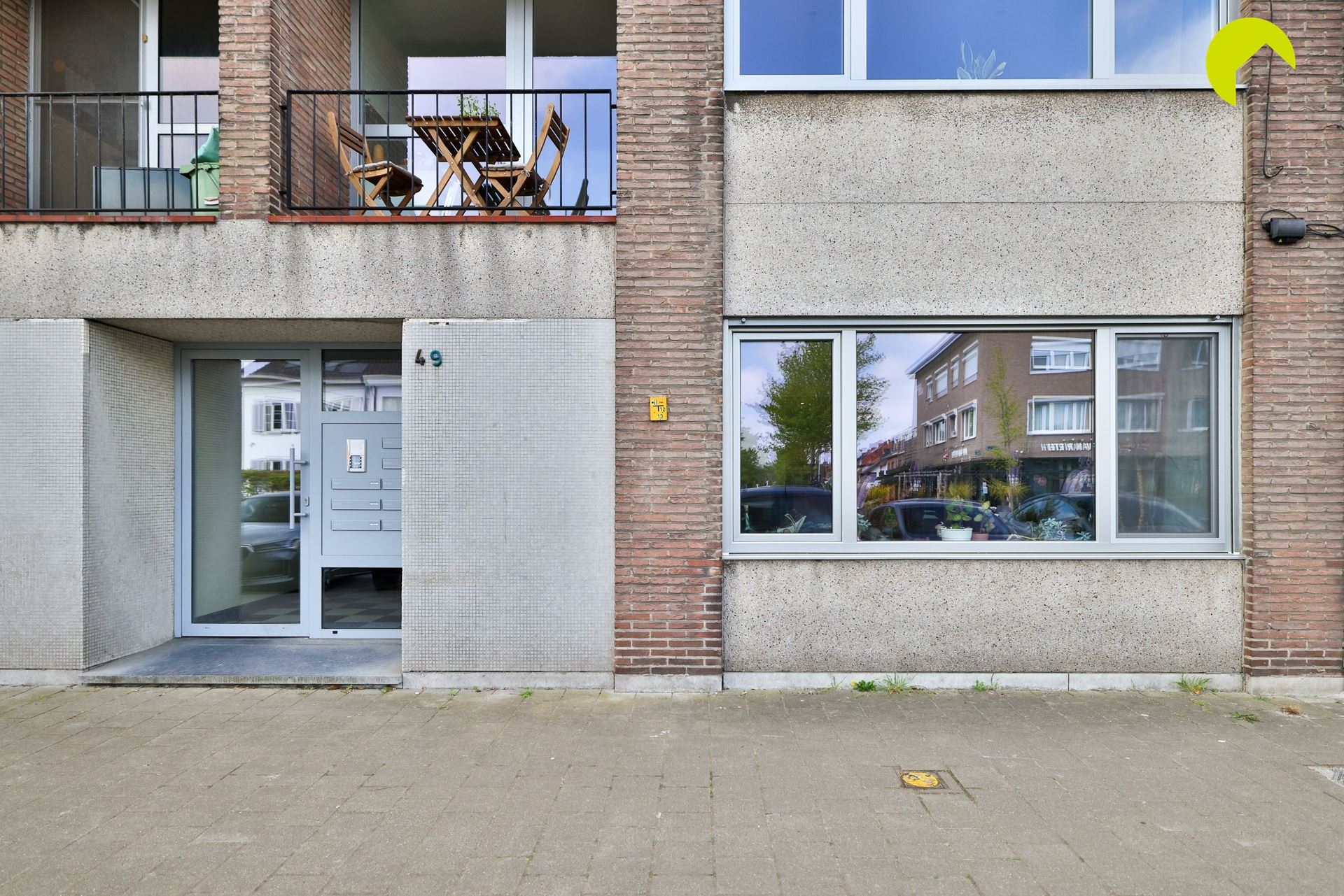 Gelijkvloers tweeslaapkamerappartement in Edegem! - foto 2