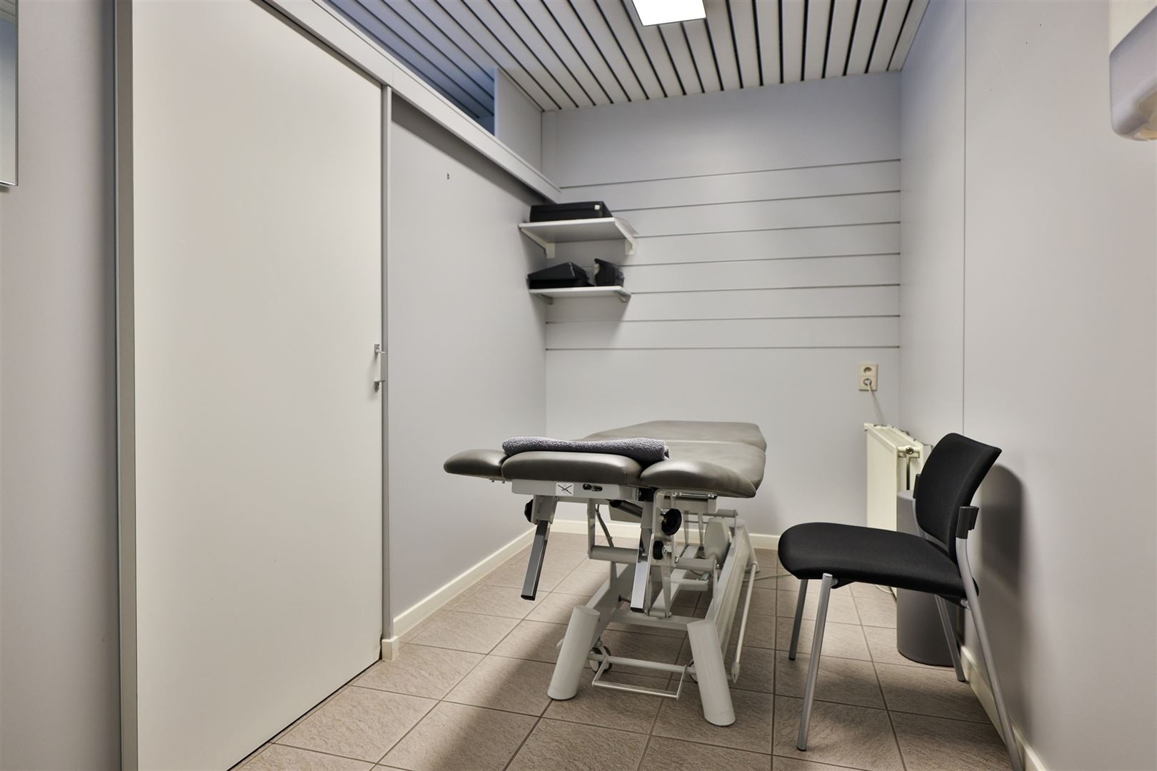 Praktijkruimte vrij beroep van 120 m² - Modulair - Omvorming tot appartement mogelijk - foto 5