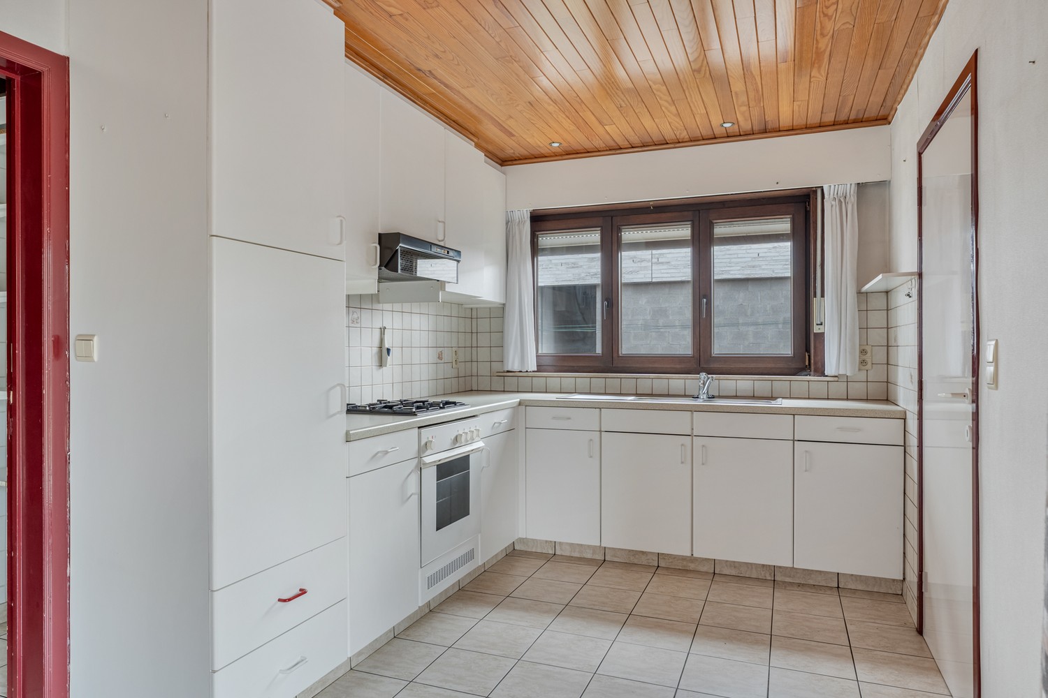 Landelijke woning in MOL-Sluis  met 3 ruime slaapkamers en inpandige garage op +/- 5a. - foto 4