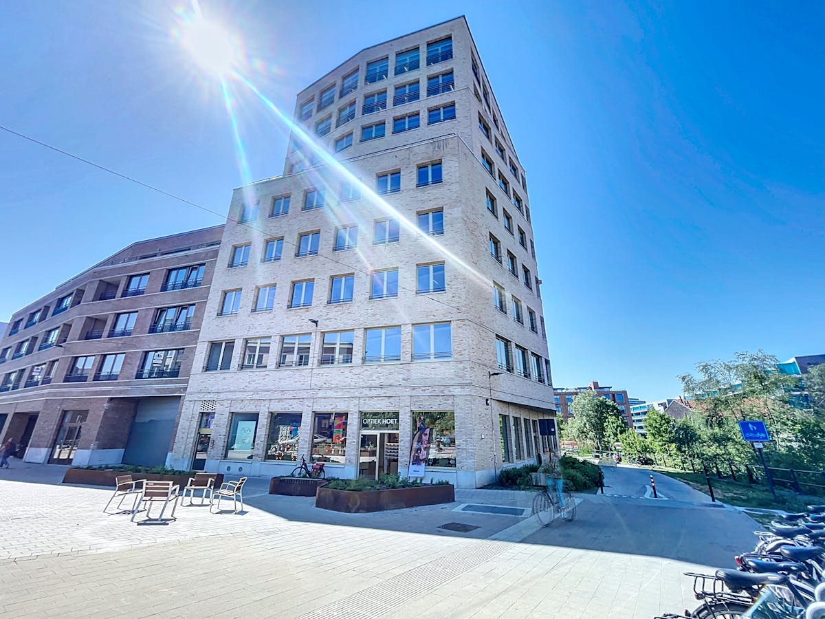 Office (257 m²) for rent in Ledeberg - photo 1