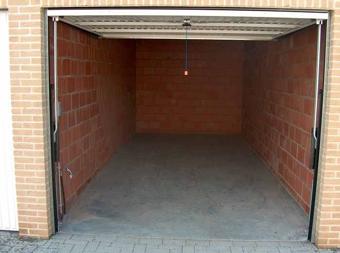 Garage for rent in Brasschaat - photo 2