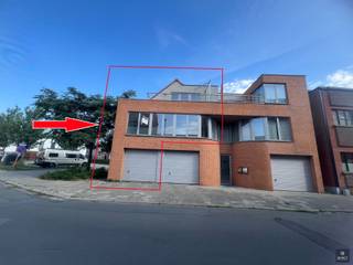 RUIM EN LICHTRIJK DUPLEX APPT MET 3 SLKS EN GARAGE - MET ZICHT OP DE SCHELDEWelkom in dit unieke duplex appartement van 111 m² waarin u een...