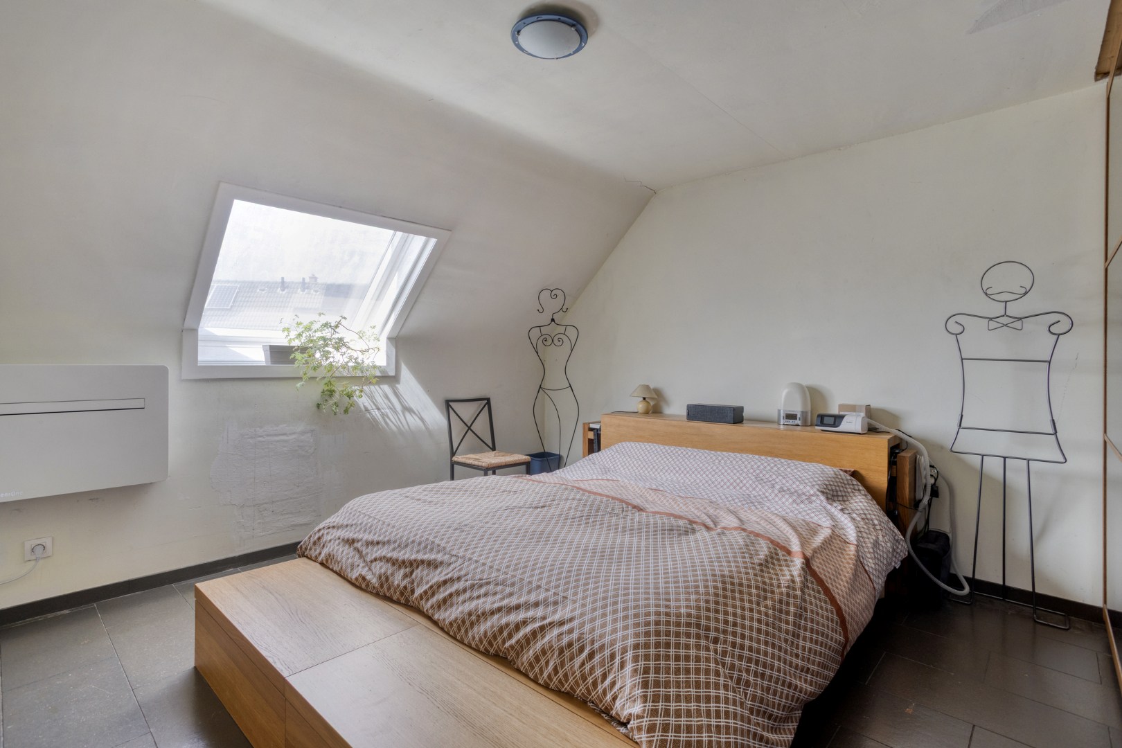 Ruime woning met 3 slaapkamers, garage en tuin! - foto 5