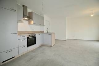 Cet appartement neuf (nouvelle construction) avec jardin orienté au sud et remise extérieur, est situé dans l'agréable commune d'Escanaffles, à...