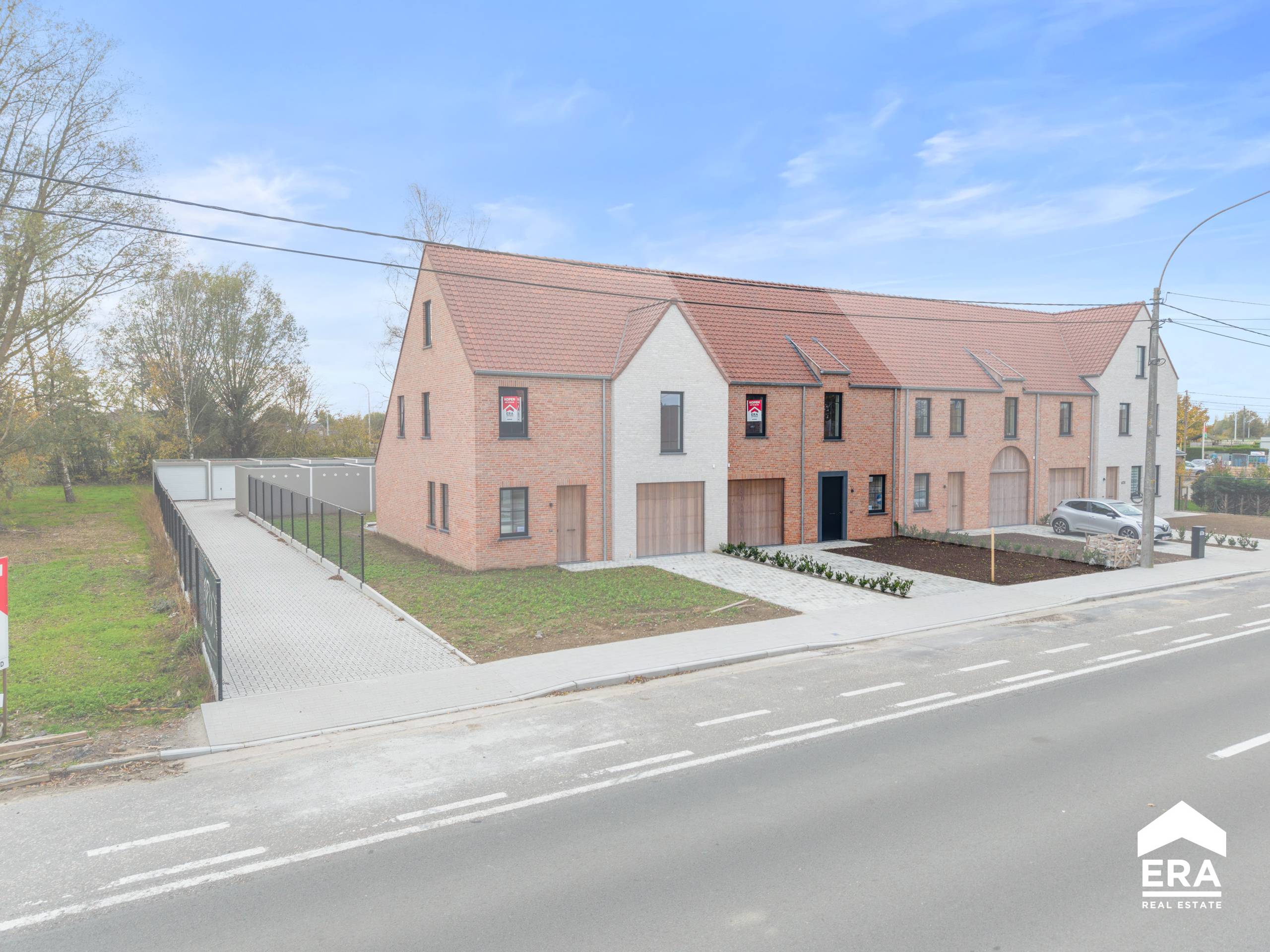 House for sale in Ypres with 4 bedrooms - photo 2