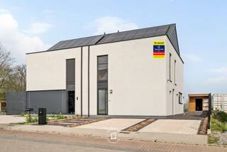 Voor meer informatie of een bezoek: mail naar stephanie@immodelestre.be - EERSTE KIJKDAG ZATERDAG 11 APRIL- De aankoop gebeurt onder...