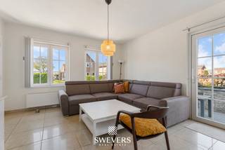 Voor meer info en foto’s, surf naar www.swevers.be – Deze woning in de Groenstraat in Zoutleeuw combineert ruimte en functionaliteit op een...