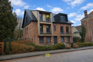 APPARTEMENT TE HUUR MET TWEE SLAAPKAMERS EN RUIM TERRASLOCATIEDIT APPARTEMENT IS IDEAAL GELEGEN, VLAKBIJ SCHOLEN, WINKELS, OPENBAAR VERVOER EN MET...