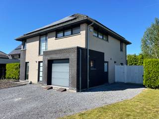 Deze knappe villa te Landen in een residentiële woonwijk zal je zeker kunnen bekoren.Voor alle foto's en de volledige tekst, surf naar onze eigen...