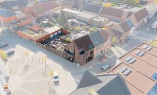 In het centrum van Sleidinge, deelgemeente van Evergem, bieden wij u dit veelzijdige gebouw aan. Uitstekende ligging, ideaal voor vrij...