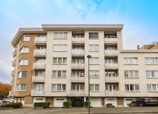 MOLENBEEK-SINT-JAN, wijk Mettewie, mooie studio van ± 32 m² woonoppervlakte op de 3e verdieping. De indeling is als volgt: inkomhal,...