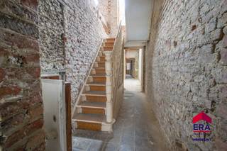 Handelshuis met een perceeloppervlakte van 3are 50ca en bewoonbare oppervlakte van 266m². Voor dit handelshuis is een goedgekeurde...