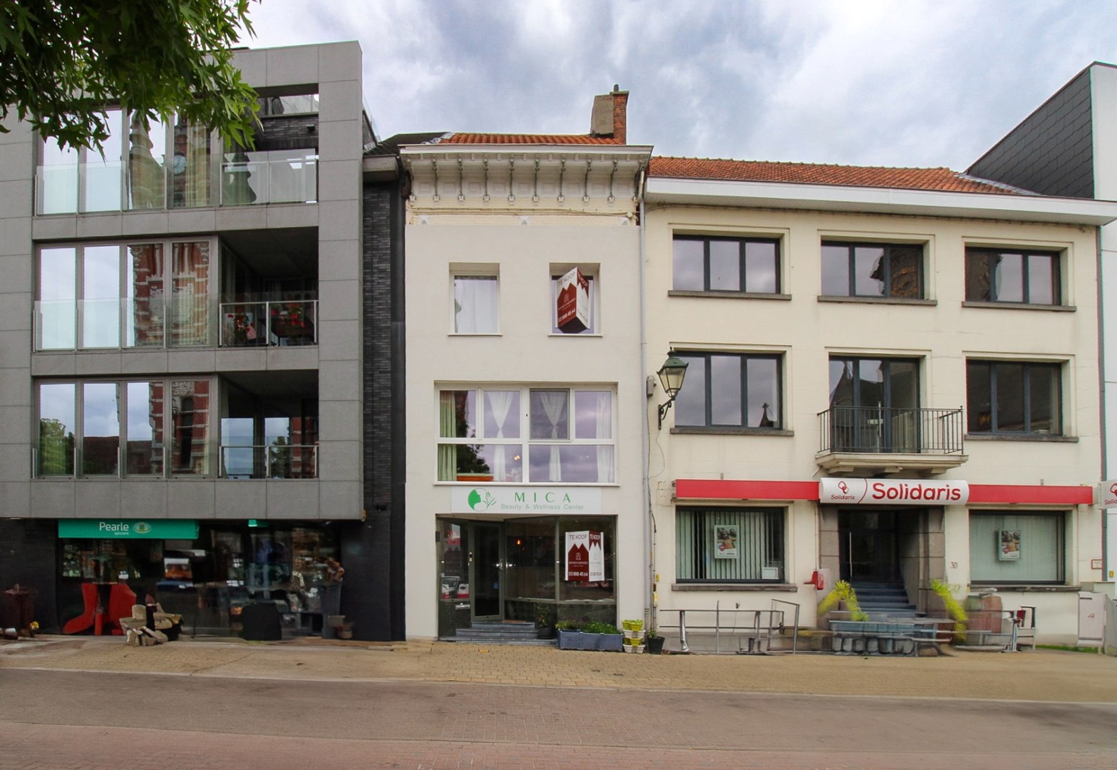 Veelzijdig handelshuis met woonst en luxueuze B&amp;B op toplocatie aan de Markt van Temse! - foto 1
