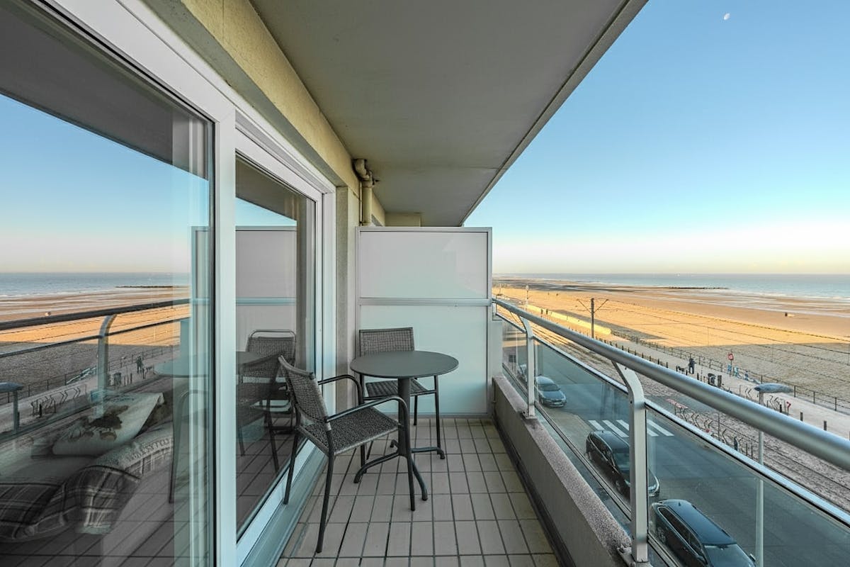 Spacieux appartement d'une chambre avec vue frontale sur la mer ! - photo 1