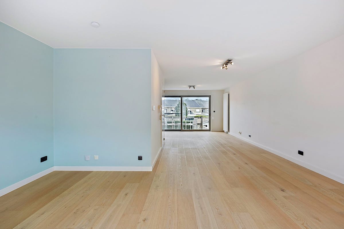 Instapklare bel-etage met 3 slaapkamers en zonnige tuin in hartje Eeklo - foto 5