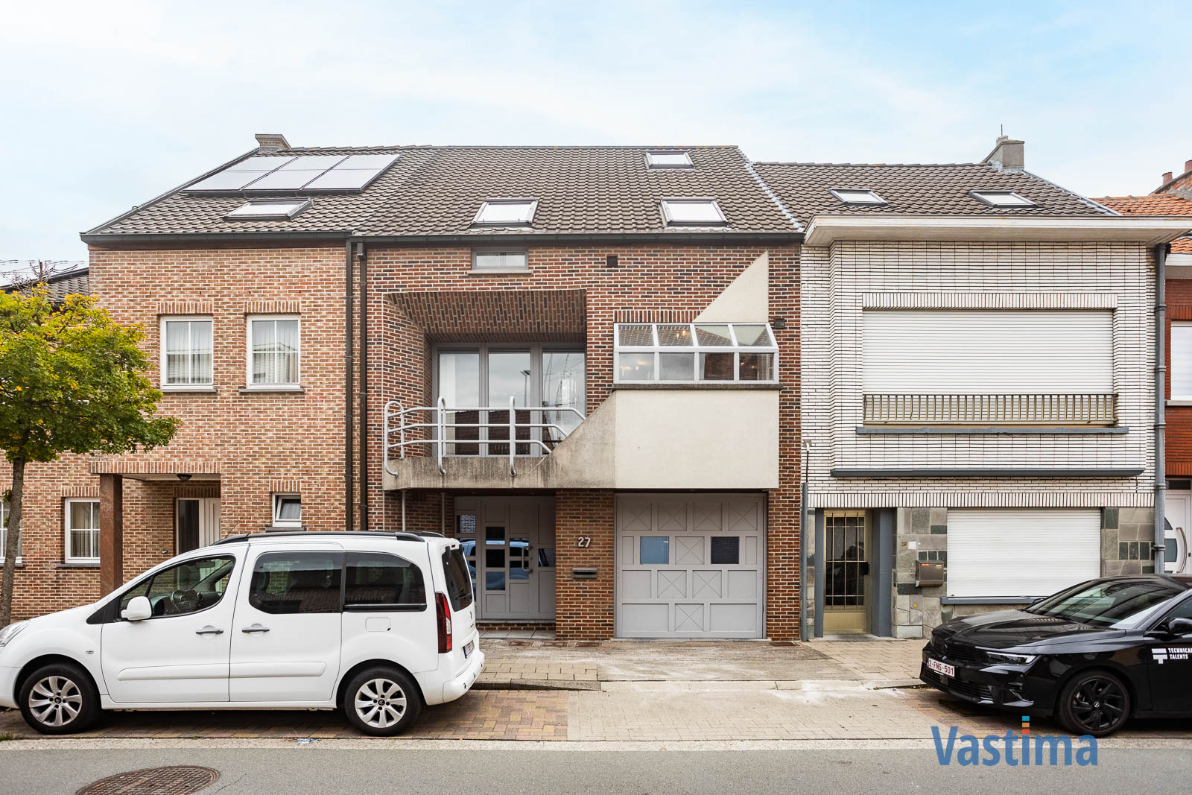Instapklare architectenwoning met 4 slaapkamers, tuin en garage nabij centrum Erembodegem - photo 1