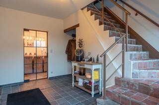 Instapklare gezinswoning met 5 slaapkamers en 2 badkamers te Vosselaar.EPC: B-label | Elektriciteit conform! | Ideaal kangoeroewonenOmschrijving:Deze...