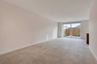 Ben je op zoek naar een moderne, energiezuinige en volledig afgewerkte woning in het centrum van Beveren? Deze gesloten nieuwbouwwoning...