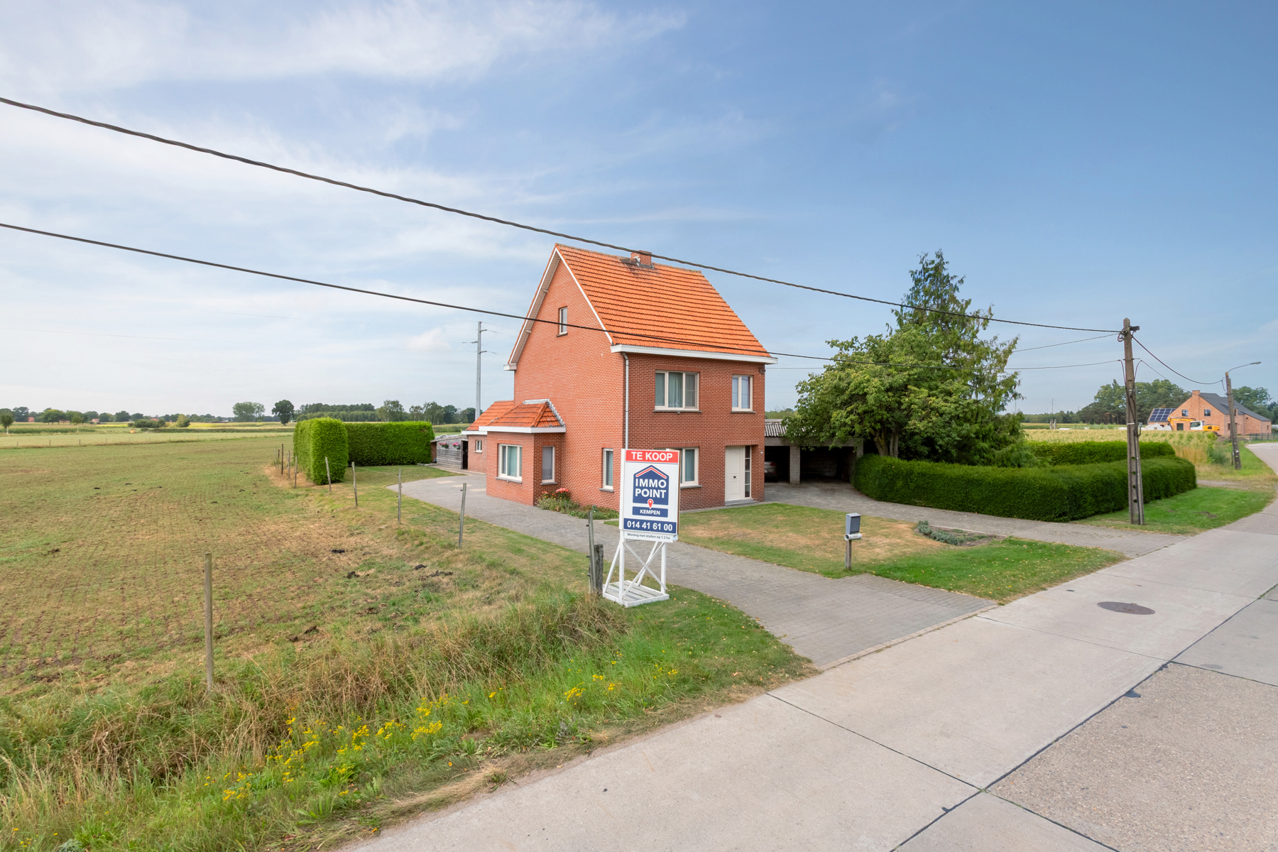 Landelijk gelegen woning met stallen op perceel van 1.1 ha - foto 1