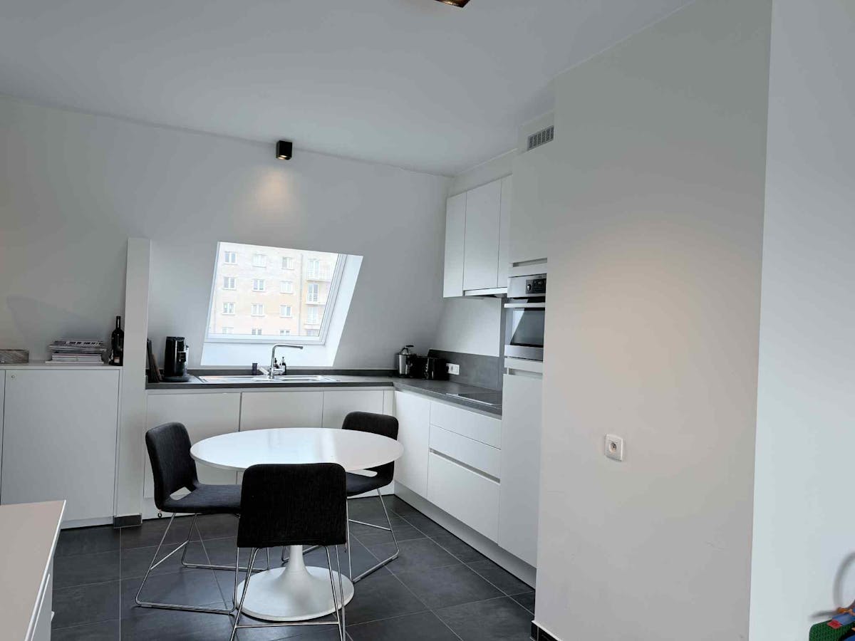 Centraal gelegen appartement te huur met prachtig zonneterrras! - foto 2