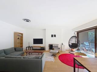 <strong>UKKEL, KONINKLIJKE STERRENWACHT</strong> – In het Cherridreux-park. Prachtig appartement (ONGEMEUBILEERD) met 3 slaapkamers van ±130 m² met twee terrassen aan elke kant, uitzicht op het park en de groene zones, gelegen op de 3e verdieping. Het appartement is als volgt ingedeeld: ruime inkomhal met ingebouwde kasten, apart toilet, wasruimte, woonkamer van ±40 m² met toegang tot het terras, volledig uitgeruste keuken, aparte doucheruimte, 3 slaapkamers; een van ±9 m², een tweede van ±11 m² en een laatste van ±15 m² met ingebouwde dressing en eigen badkamer. Elke slaapkamer heeft toegang tot het tweede terras. Kelder. EPC D. Optionele ondergrondse parkeerplaats voor € 150/maand extra. Voorziening voor lasten: € 300/maand (koud water, warm water, verwarming, gemeenschappelijke ruimtes, conciërge, verzekering tegen verhaal). Beschikbaar op 15/10/2026.<br /><br />
<p><u>Op de 3<sup>e</sup> verdieping</u>:</p>
<ul>
<li>Ruime hal met ingebouwde opbergruimte</li>
<li>Aparte wc</li>
<li>Volledig uitgeruste wasruimte (wasmachine en droger)</li>
<li>Woonkamer van ±40 m² (6,1 x 6,6) (decoratieve open haard) met toegang tot het achterterras</li>
<li>Volledig uitgeruste keuken (oven, inductiekookplaten, afzuigkap, koelkast met vriesvak, vaatwasser) met toegang tot het achterterras</li>
<li>Slaapgedeelte met opbergruimte</li>
<li>Slaapkamer van ±9 m² (3 x 2,9) met toegang tot het voorterras</li>
<li>Slaapkamer van ±11 m² (3 x 3,5) met toegang tot het voorterras</li>
<li>Doucheruimte (douche, dubbele wastafel)</li>
<li>Aparte wc</li>
<li>Slaapkamer van ±15 m² (3,2 x 4,7) met toegang tot het terras aan de voorzijde – Ingebouwde inloopkast en eigen badkamer (bad, dubbele wastafel)</li>
</ul>
<p>Kelder nr. 3 (-1)</p>
<p>Fietsenstalling.</p>