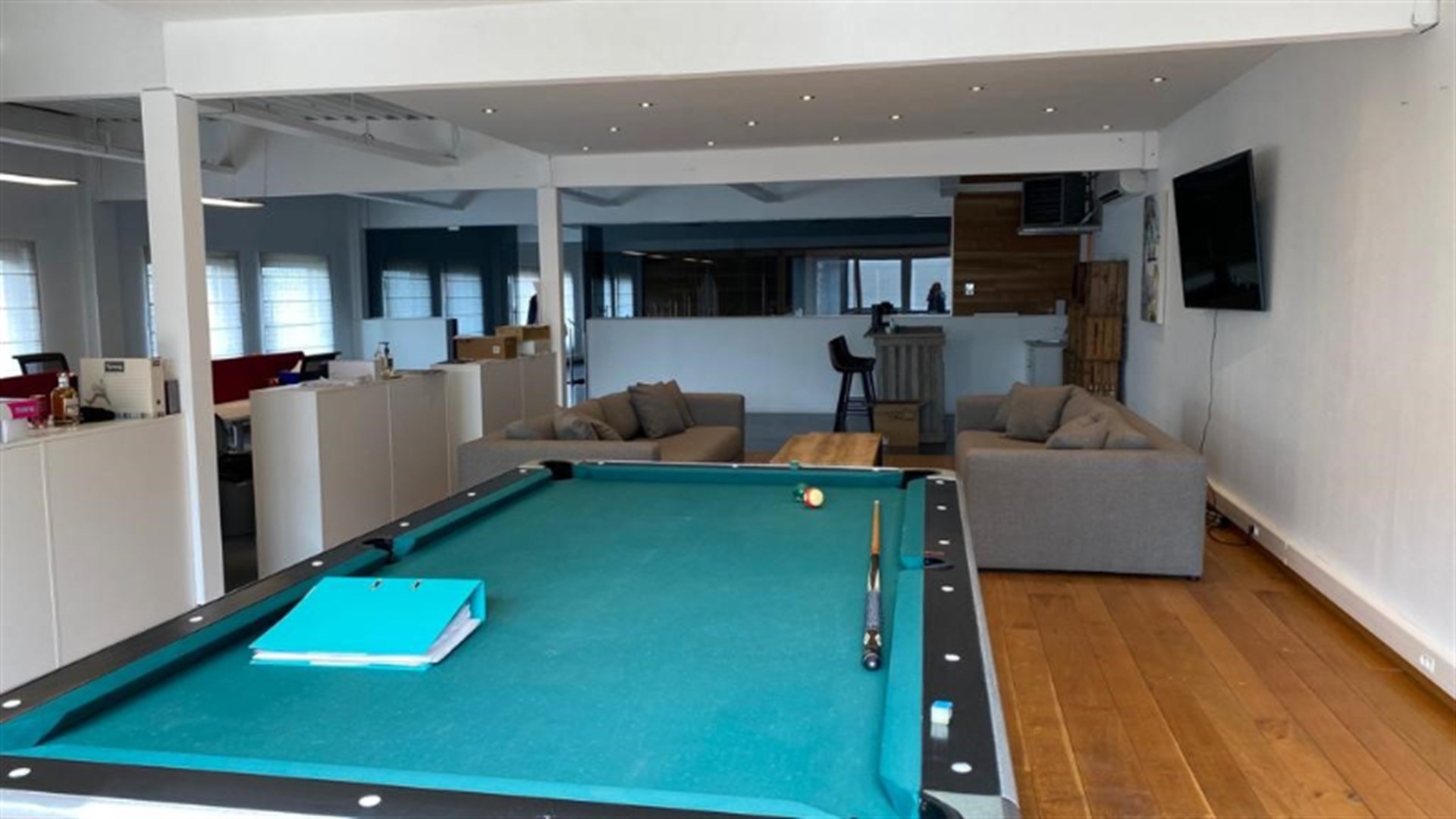 Commercial for rent in Wetteren - photo 4