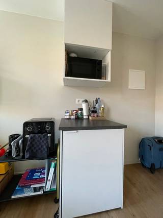 ACADEMIEJAAR 2025-2026 - ENKEL STUDENTEN/STUDENTS ONLYIn de Riddersstraat bieden we met veel plezier enkele kamers met eigen sanitair aan in dit...