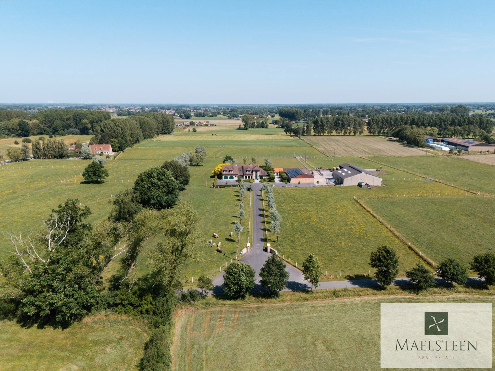 Boerderij op 1,5ha op de flank van Oedelem-berg - foto 1