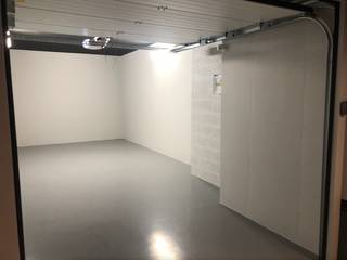 Garage "MATUVU" onder het nieuwe Albertplein te Knokke-Zoute...Via de inrit van de nieuwe residentie ONE CARLTON bereikt u de ondergrondse parking...