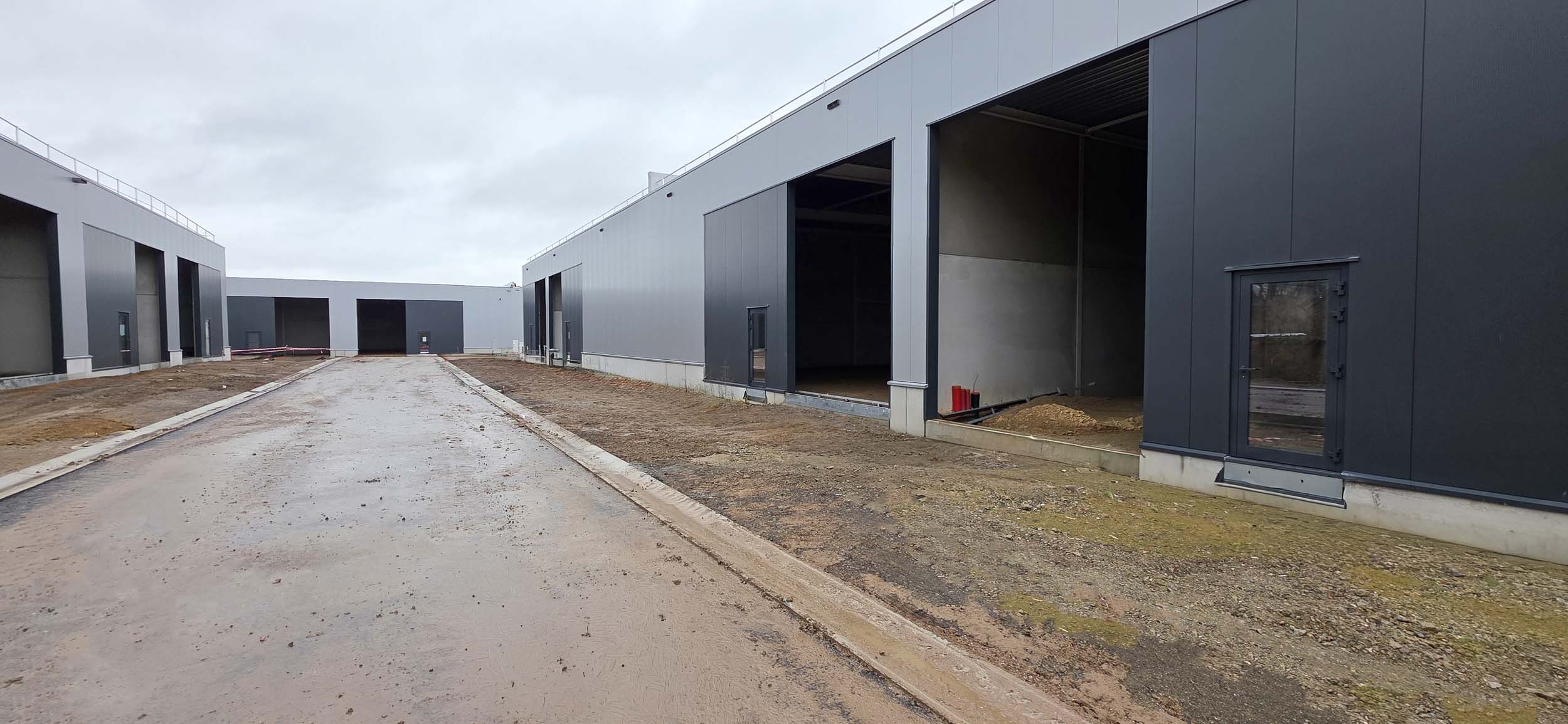 Unité PME 576 m² | Conditions exceptionnelles - photo 4