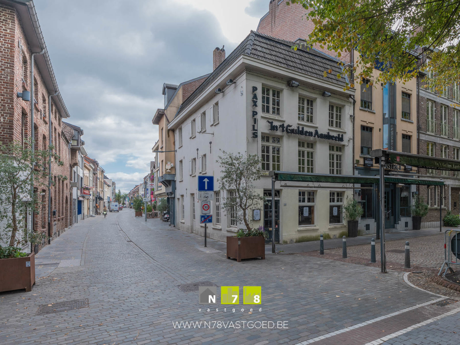 Commercial for sale in Maaseik - photo 1