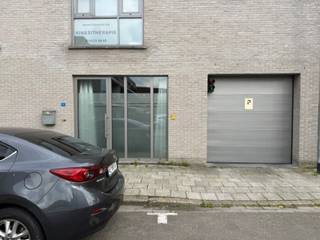 Gezellige studio met ondergrondse staanplaats en bergingDeze verzorgde studio biedt een praktische indeling en aangenaam wooncomfort op een vlotte...