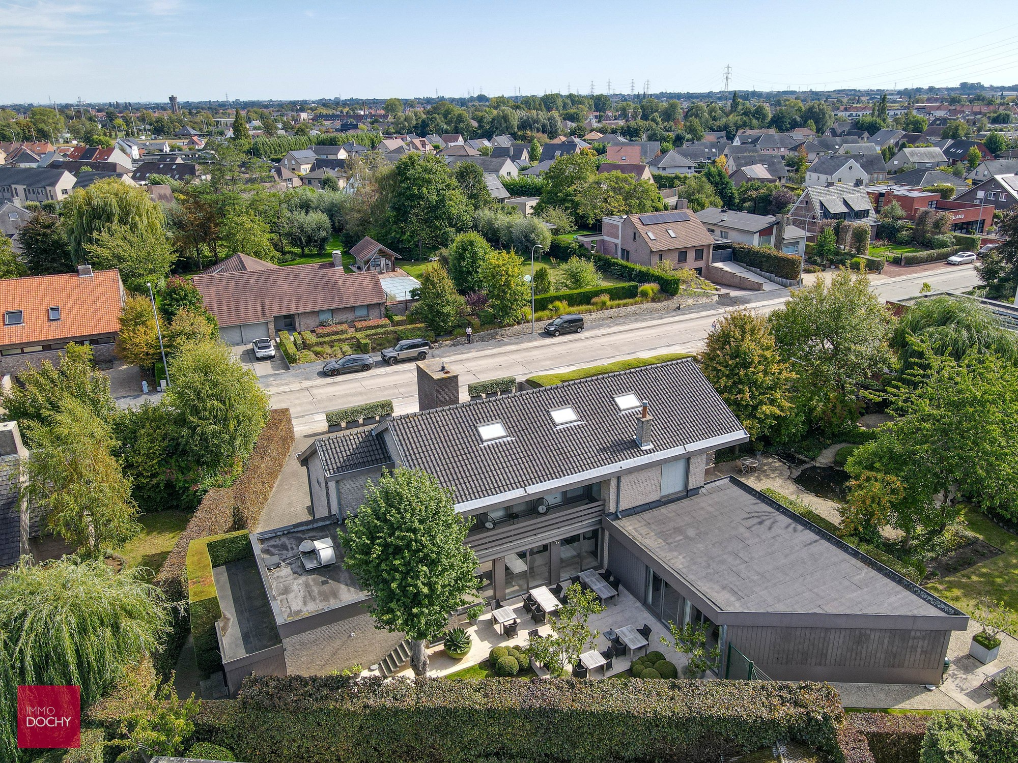 Commercieel gelegen handelspand / bureelgebouw /horecazaak te Izegem - foto 1