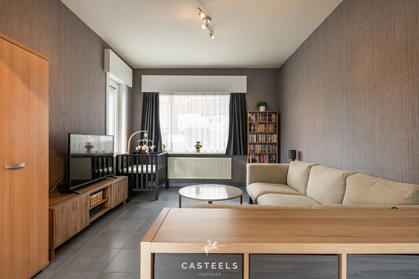 Halfopen woning met ruim perceel, twee garages en uitbreidingsmogelijkheden - foto 5