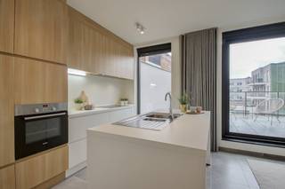 Op zoek naar een instapklare, energiezuinige appartement in het hart van Kortrijk? Dit stijlvolle dakappartement, gebouwd in 2017, bevindt zich op...