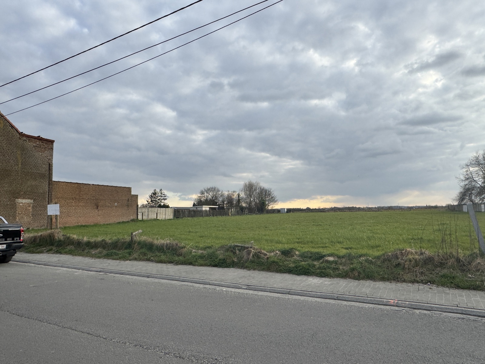 Mooi perceel bouwgrond voor gesloten bebouwing - foto 5