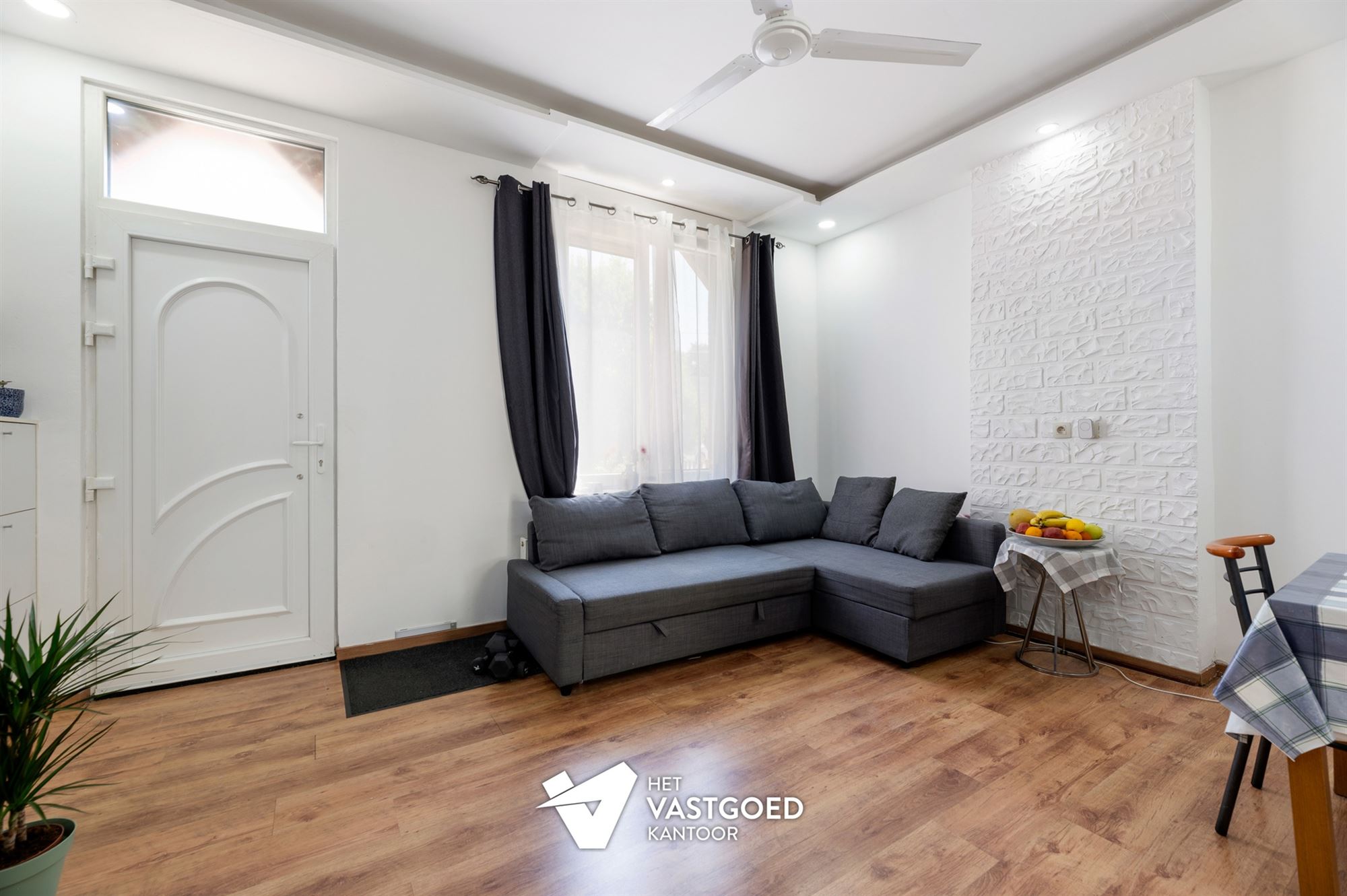 RECENT GERENOVEERDE WONING (172M²) MET 3 SLAAPKAMERS EN GEZELLIGE STADSTUIN TE MOLENSTEDE - foto 4